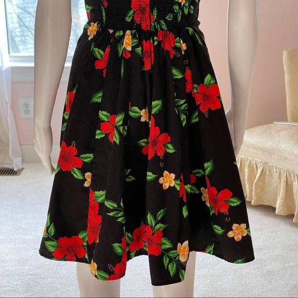 Royal Hawaiian Creations Fit and Flare Retro Floral Dress size Small - Picture 7 of 12